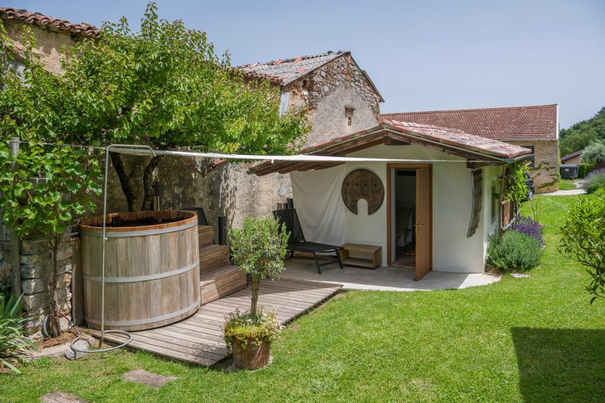 Villa Artes With Free Hot Tub & Sauna Branik Dış mekan fotoğraf