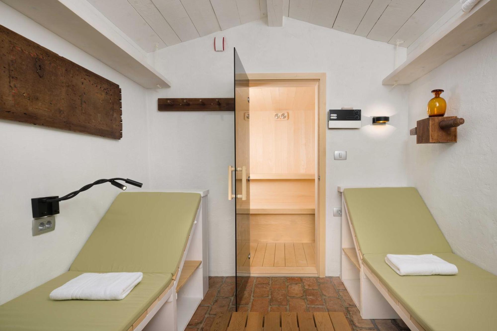Villa Artes With Free Hot Tub & Sauna Branik Dış mekan fotoğraf
